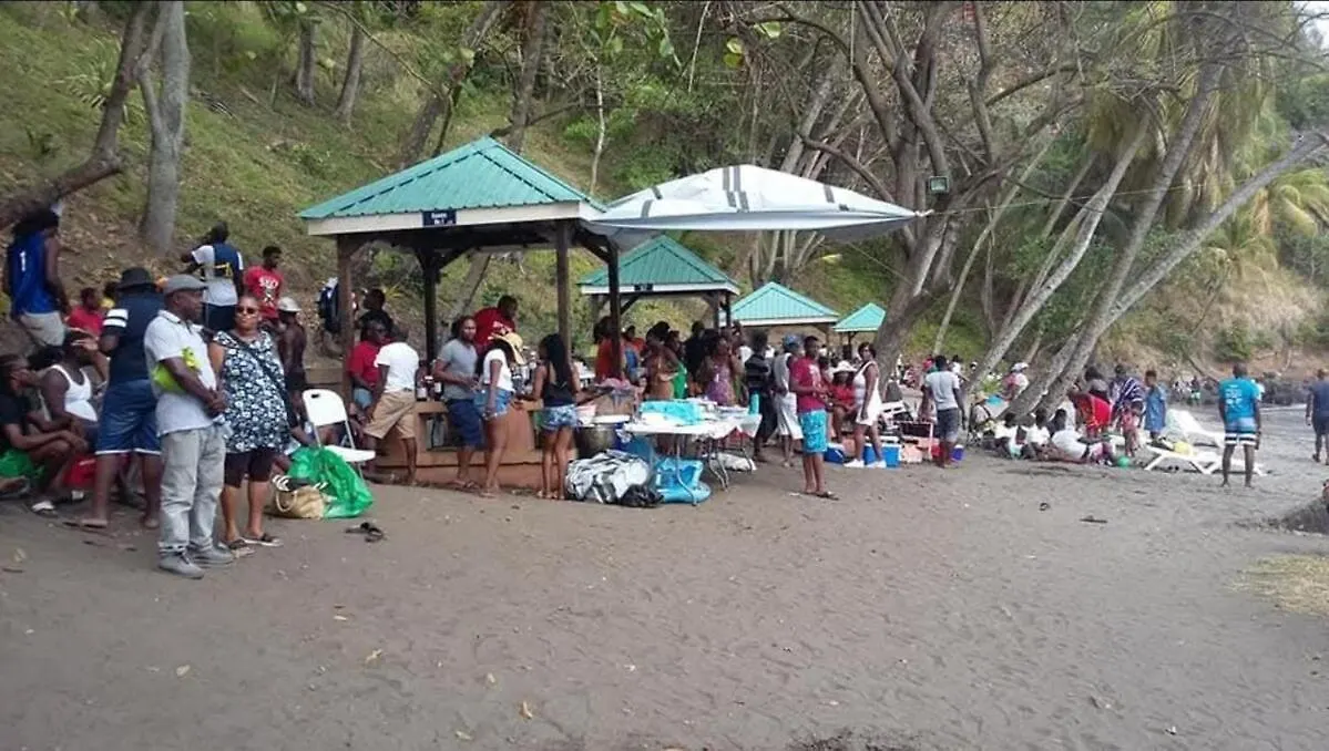 Michael'S Beach Complex #2 Ribishi 0*,  Saint Vincent és Grenadines